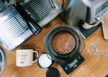 Standard or Inverted: Which Aeropress Orientation Should You Use?